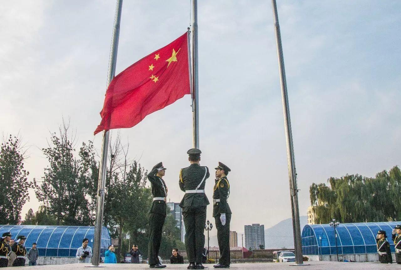 搭乘神舟十六号的8696粒稻虾米种子完成交接
